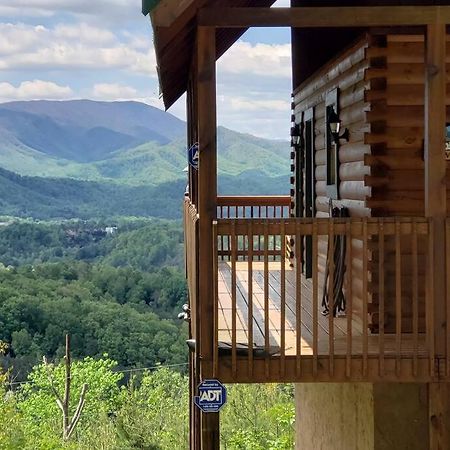 Yogi'S Den: Breathtaking Views! 3 Min To Dollywood, On 1 Acre! Villa เซอเวียร์วีล ภายนอก รูปภาพ