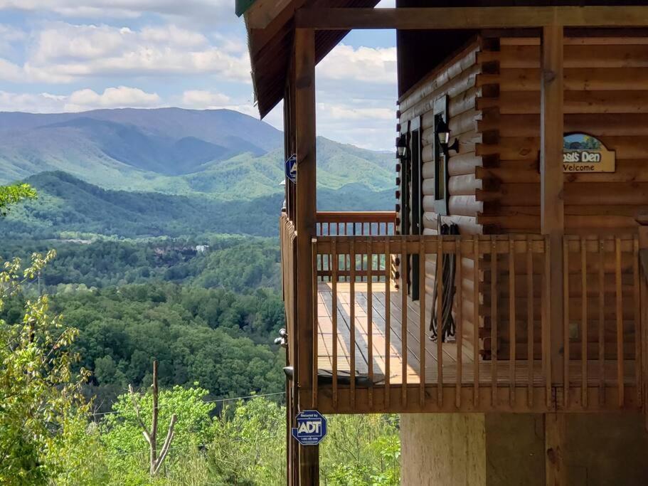 Yogi'S Den: Breathtaking Views! 3 Min To Dollywood, On 1 Acre! Villa เซอเวียร์วีล ภายนอก รูปภาพ