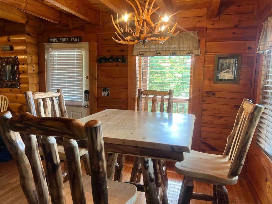 Yogi'S Den: Breathtaking Views! 3 Min To Dollywood, On 1 Acre! Villa เซอเวียร์วีล ภายนอก รูปภาพ