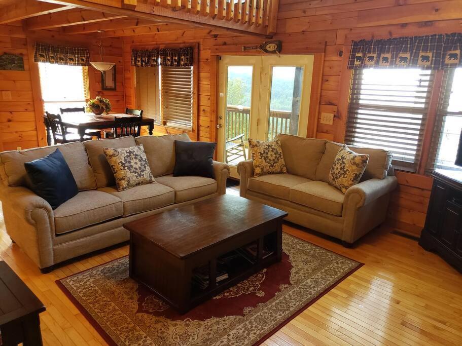 Yogi'S Den: Breathtaking Views! 3 Min To Dollywood, On 1 Acre! Villa เซอเวียร์วีล ภายนอก รูปภาพ