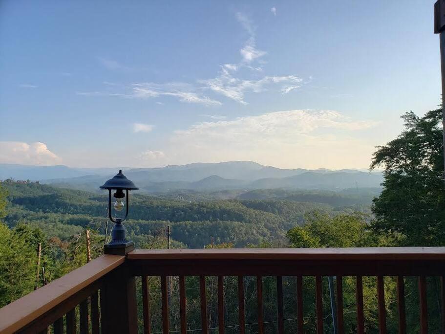 Yogi'S Den: Breathtaking Views! 3 Min To Dollywood, On 1 Acre! Villa เซอเวียร์วีล ภายนอก รูปภาพ