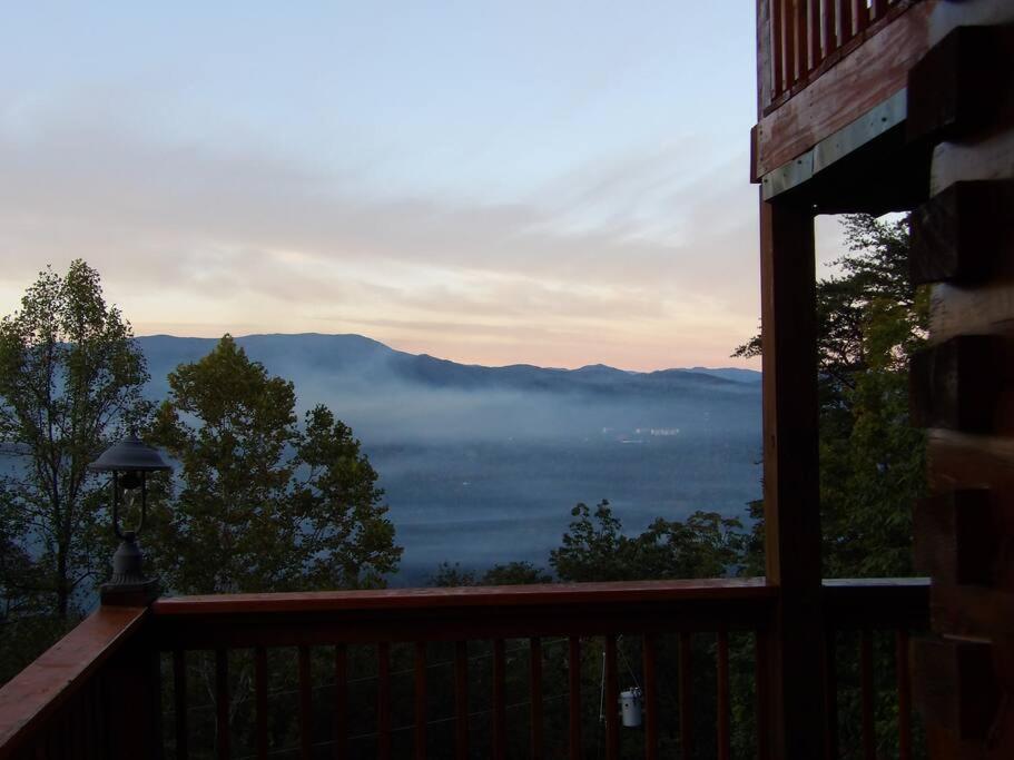 Yogi'S Den: Breathtaking Views! 3 Min To Dollywood, On 1 Acre! Villa เซอเวียร์วีล ภายนอก รูปภาพ