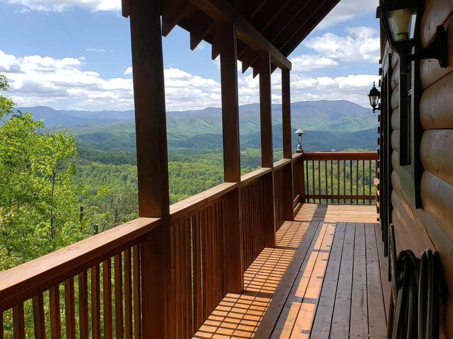 Yogi'S Den: Breathtaking Views! 3 Min To Dollywood, On 1 Acre! Villa เซอเวียร์วีล ภายนอก รูปภาพ