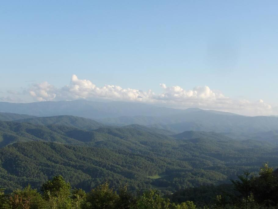 Yogi'S Den: Breathtaking Views! 3 Min To Dollywood, On 1 Acre! Villa เซอเวียร์วีล ภายนอก รูปภาพ