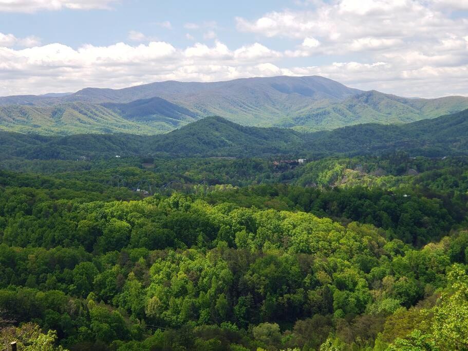 Yogi'S Den: Breathtaking Views! 3 Min To Dollywood, On 1 Acre! Villa เซอเวียร์วีล ภายนอก รูปภาพ