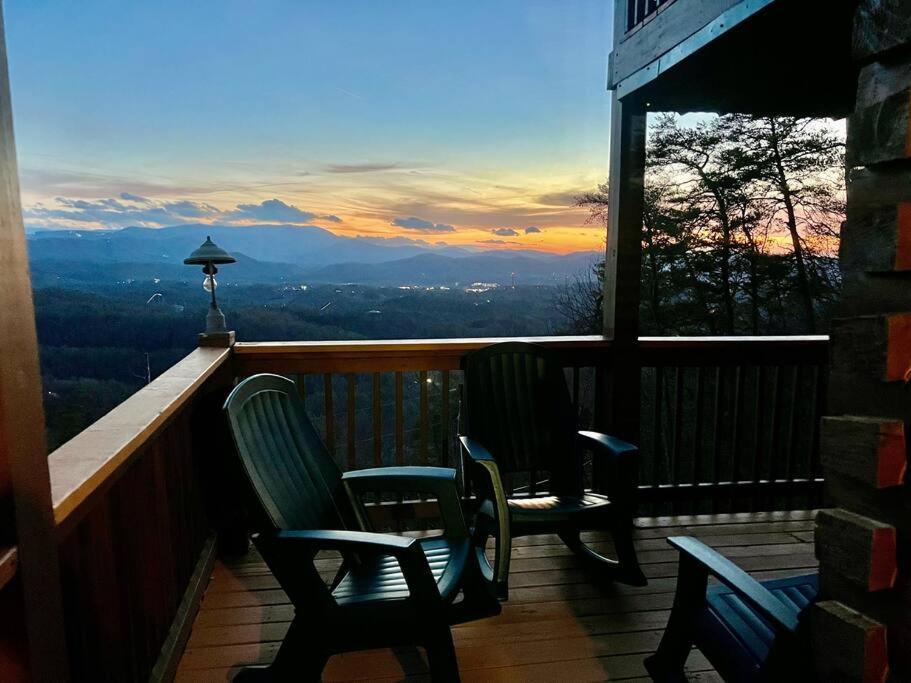 Yogi'S Den: Breathtaking Views! 3 Min To Dollywood, On 1 Acre! Villa เซอเวียร์วีล ภายนอก รูปภาพ