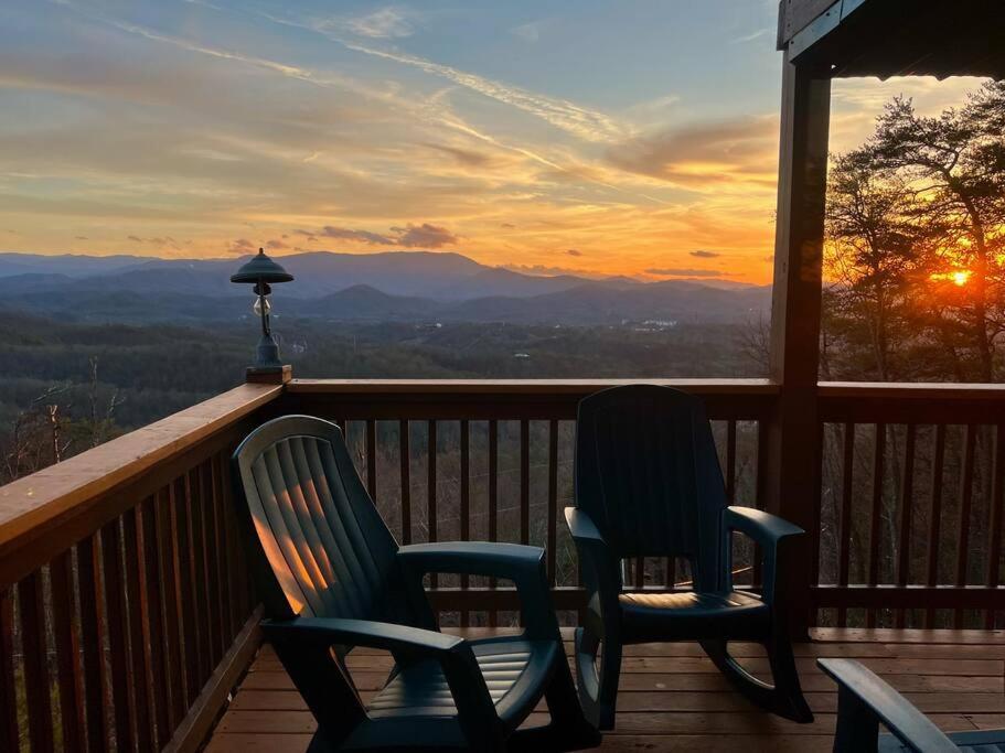 Yogi'S Den: Breathtaking Views! 3 Min To Dollywood, On 1 Acre! Villa เซอเวียร์วีล ภายนอก รูปภาพ