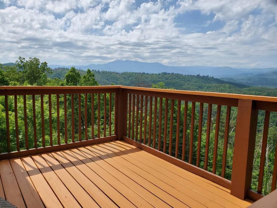 Yogi'S Den: Breathtaking Views! 3 Min To Dollywood, On 1 Acre! Villa เซอเวียร์วีล ภายนอก รูปภาพ