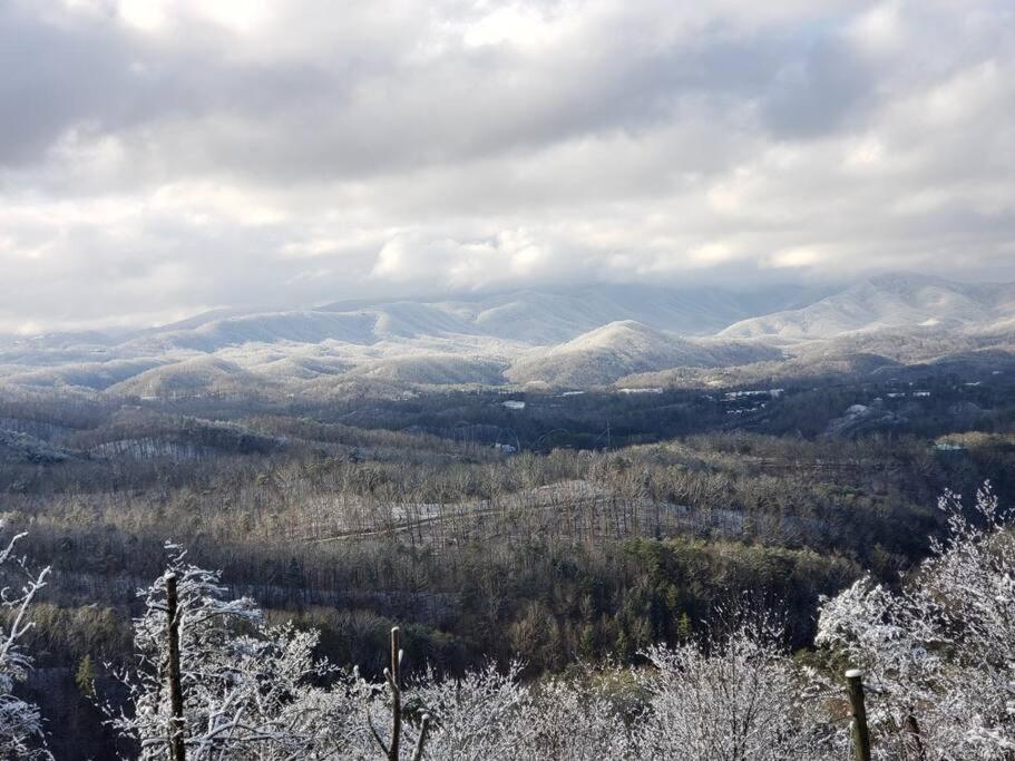 Yogi'S Den: Breathtaking Views! 3 Min To Dollywood, On 1 Acre! Villa เซอเวียร์วีล ภายนอก รูปภาพ
